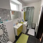 Plne Vybaveny Krasny 1kk S Balkonem, Vyhledem Apartament *