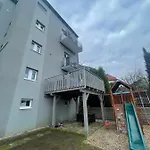 Apartament Plne Vybaveny Krasny 1kk S Balkonem, Vyhledem