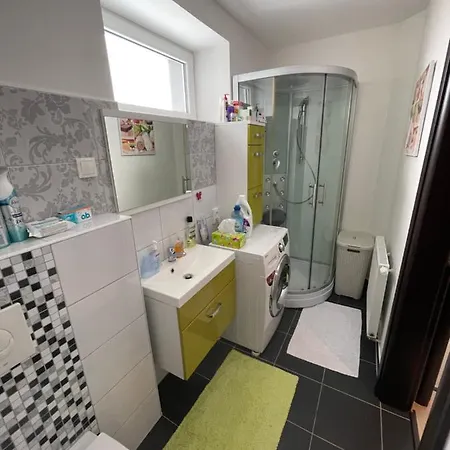Plně Vybavený Luxusní 1kk S Balkonem, Výhledem Apartamento *